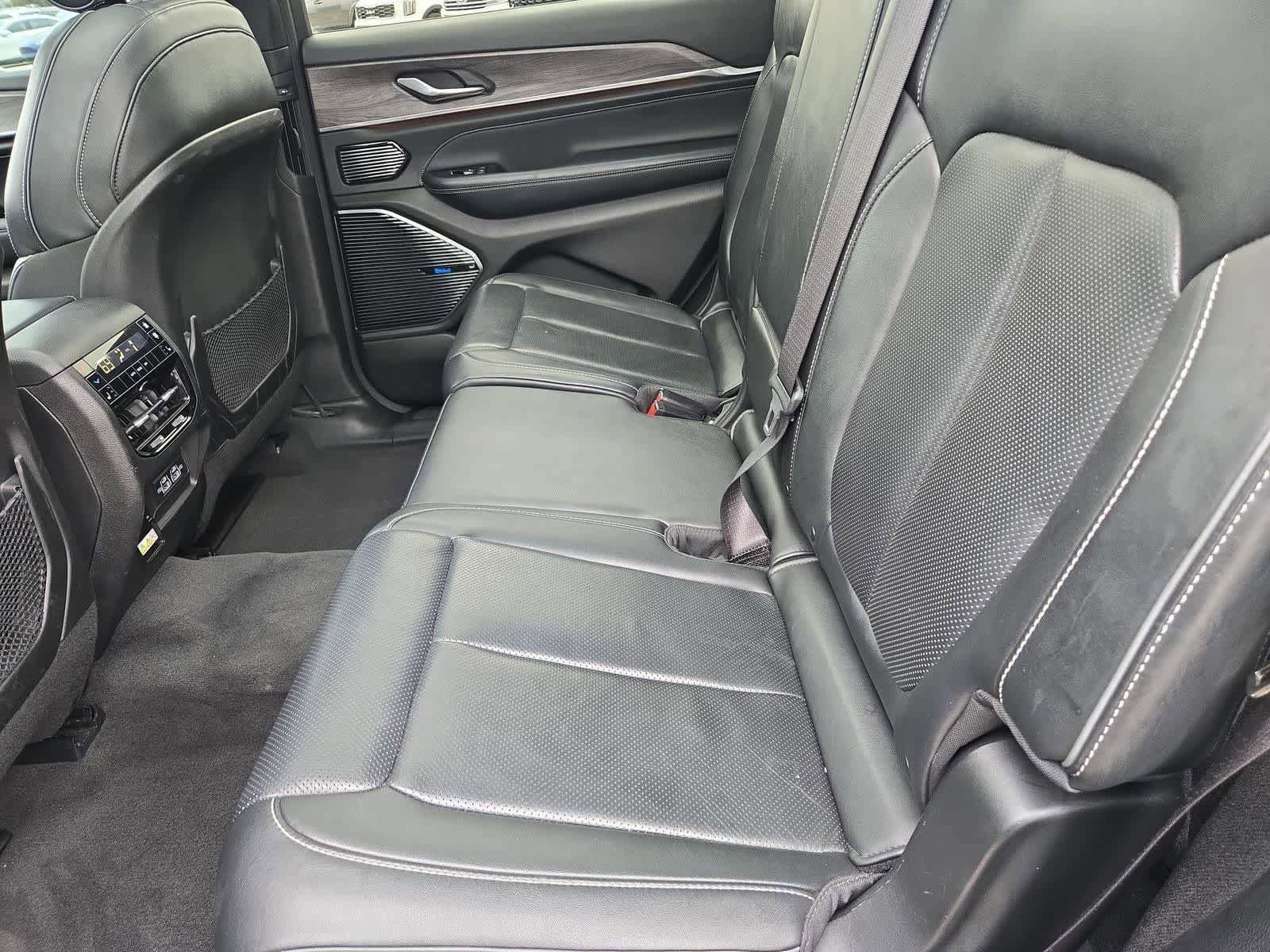 Used 2022 Jeep Grand Cherokee L Overland AWD/4WD image 19