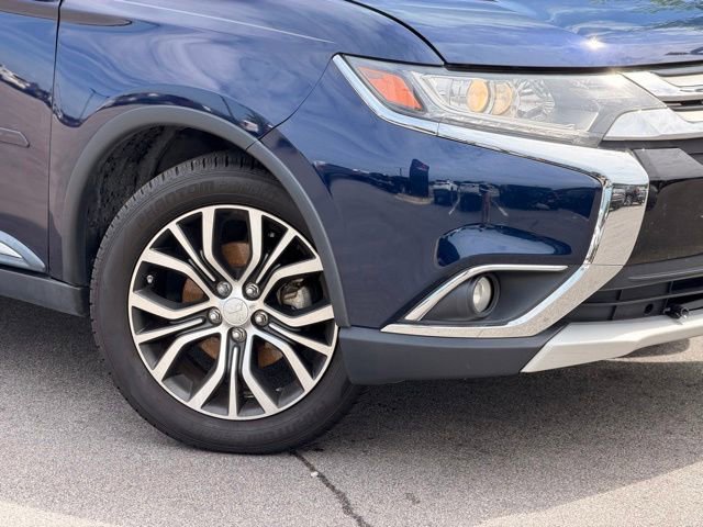 Used 2016 Mitsubishi Outlander SE FWD image 2