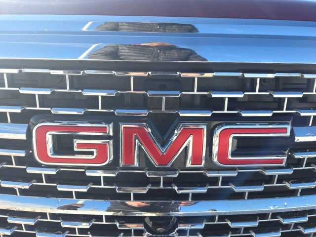 Used 2022 GMC Acadia Denali w/ Denali Ultimate Package image 15