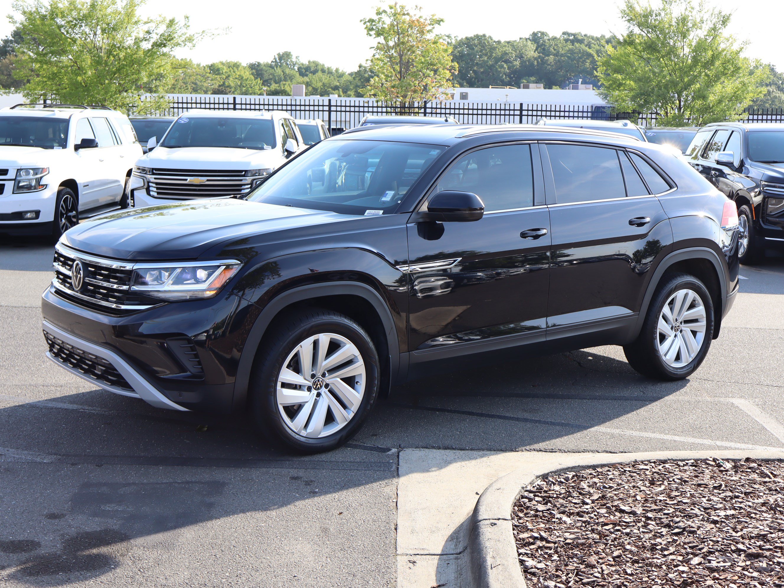 Used 2023 Volkswagen Atlas Cross Sport SE AWD/4WD image 5