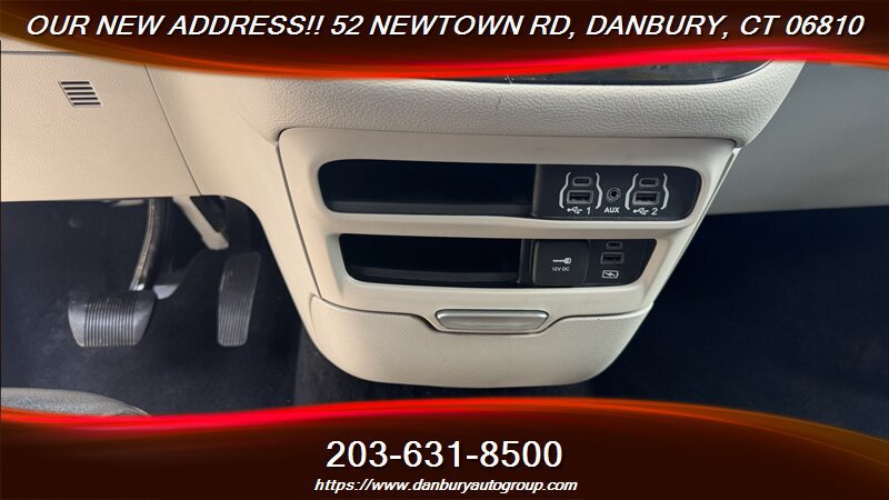 Used 2022 Chrysler Pacifica Touring-L FWD image 20
