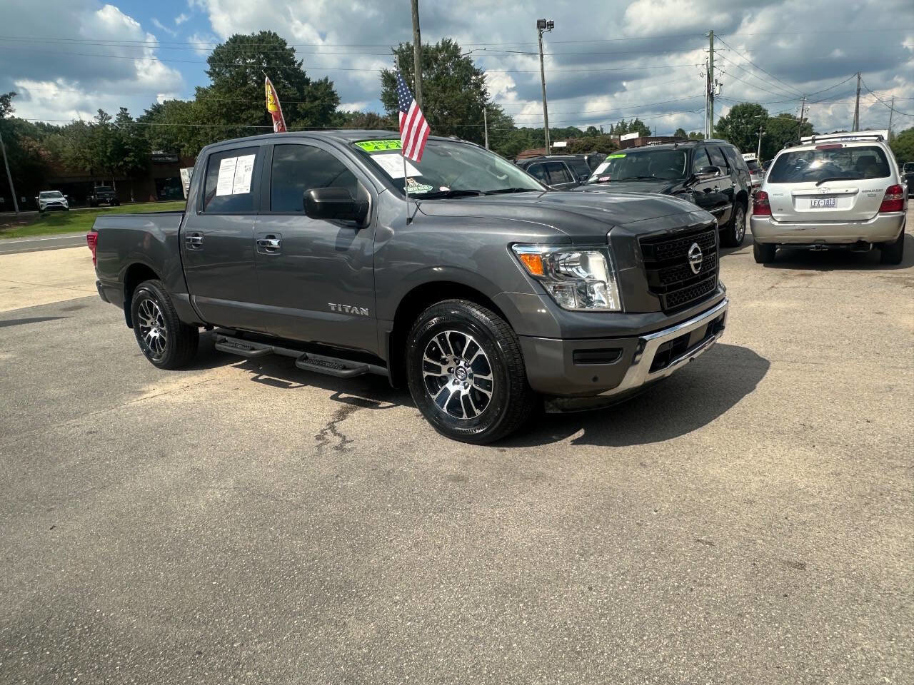 Used 2021 Nissan Titan SV w/ SV Convenience Package image 30