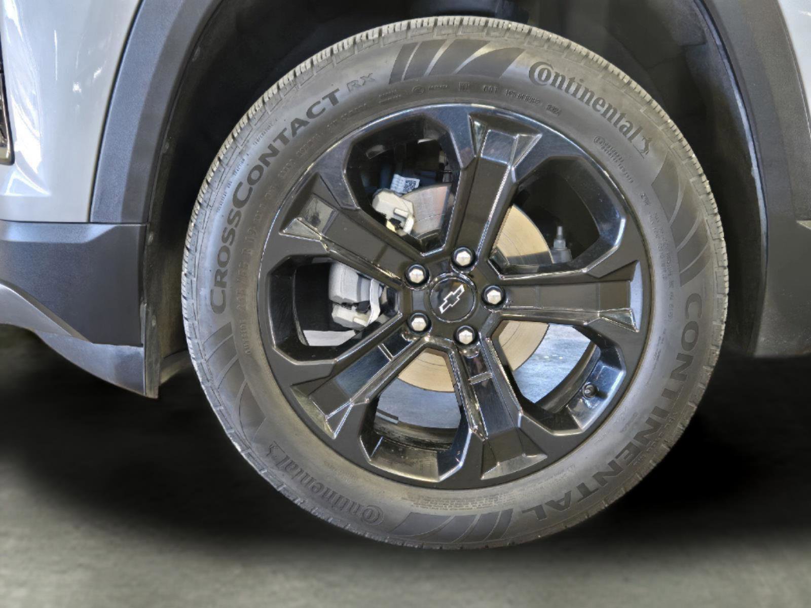 Used 2025 Chevrolet Equinox LT w/ Safety and Technology Package AWD/4WD image 39