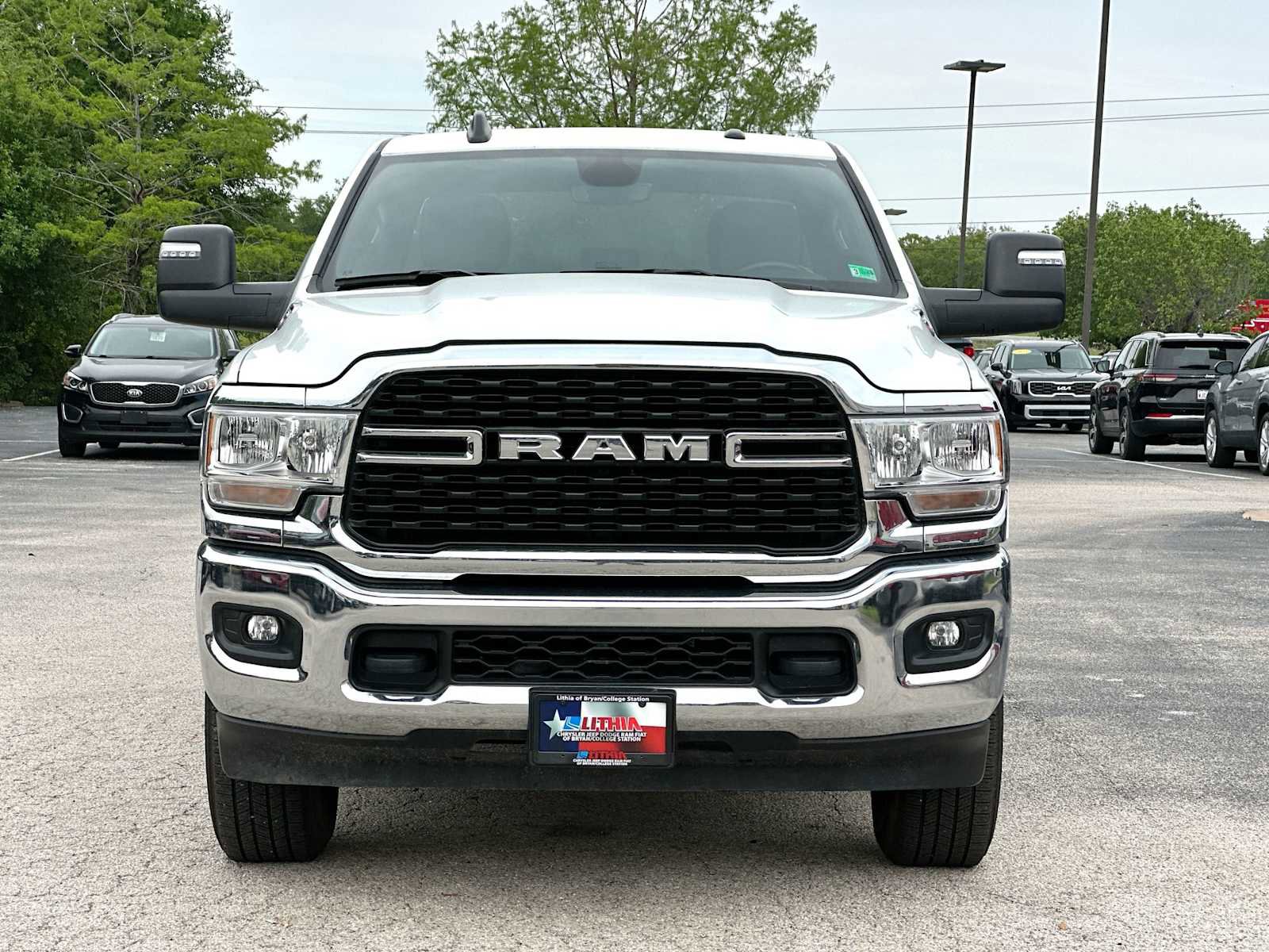 Used 2024 RAM 2500 Big Horn w/ Bed Utility Group image 10