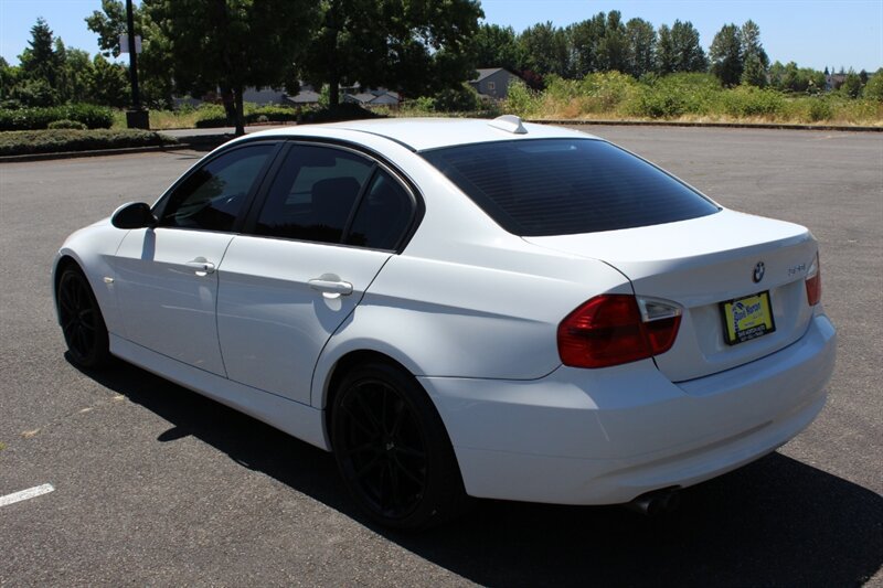 Used 2007 BMW 328i Sedan RWD image 3