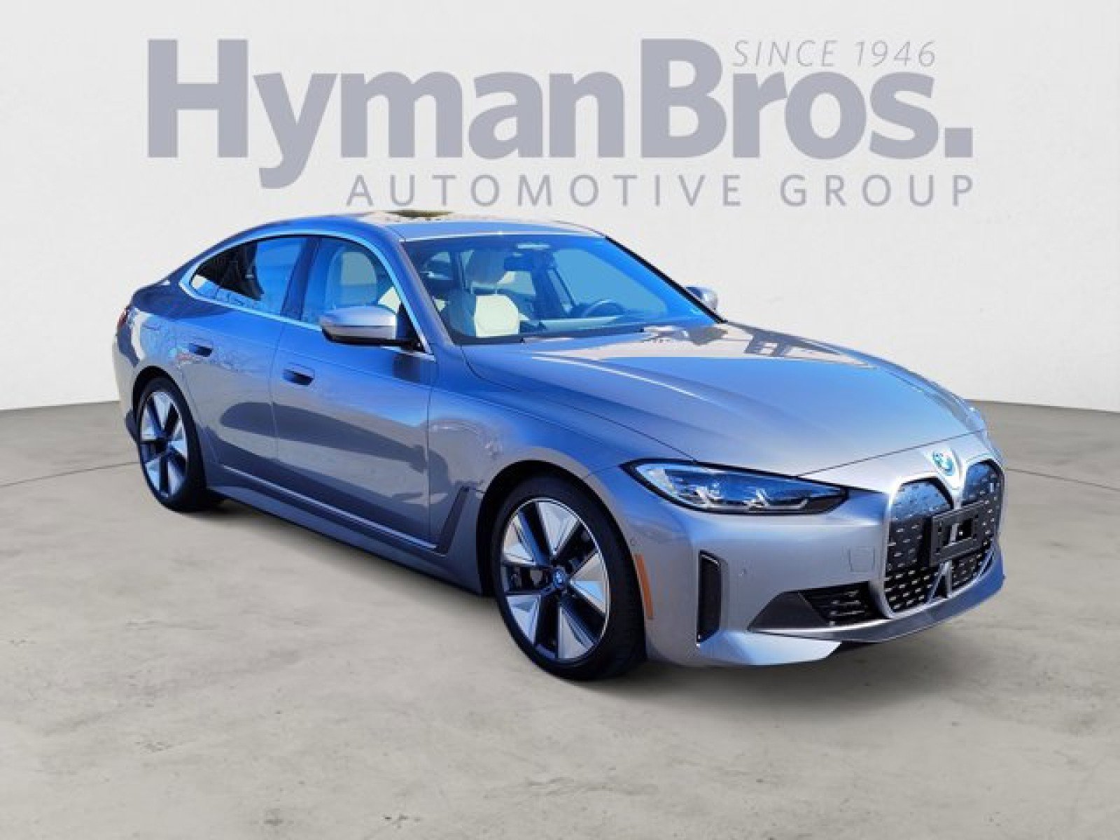 Used 2023 BMW i4 eDrive35 image 1