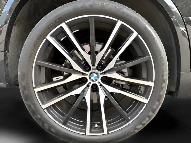 Used 2023 BMW X5 xDrive40i w/ M Sport Package image 11