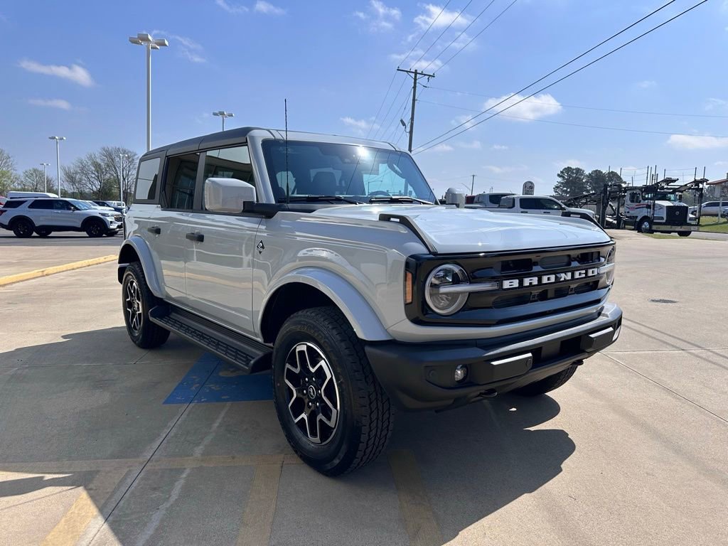 New 2026 Ford Bronco Outer Banks image 6