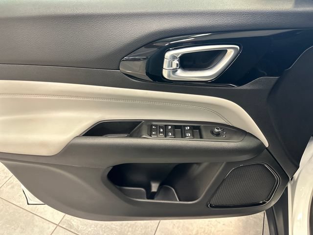 Used 2023 Jeep Compass Limited AWD/4WD image 19