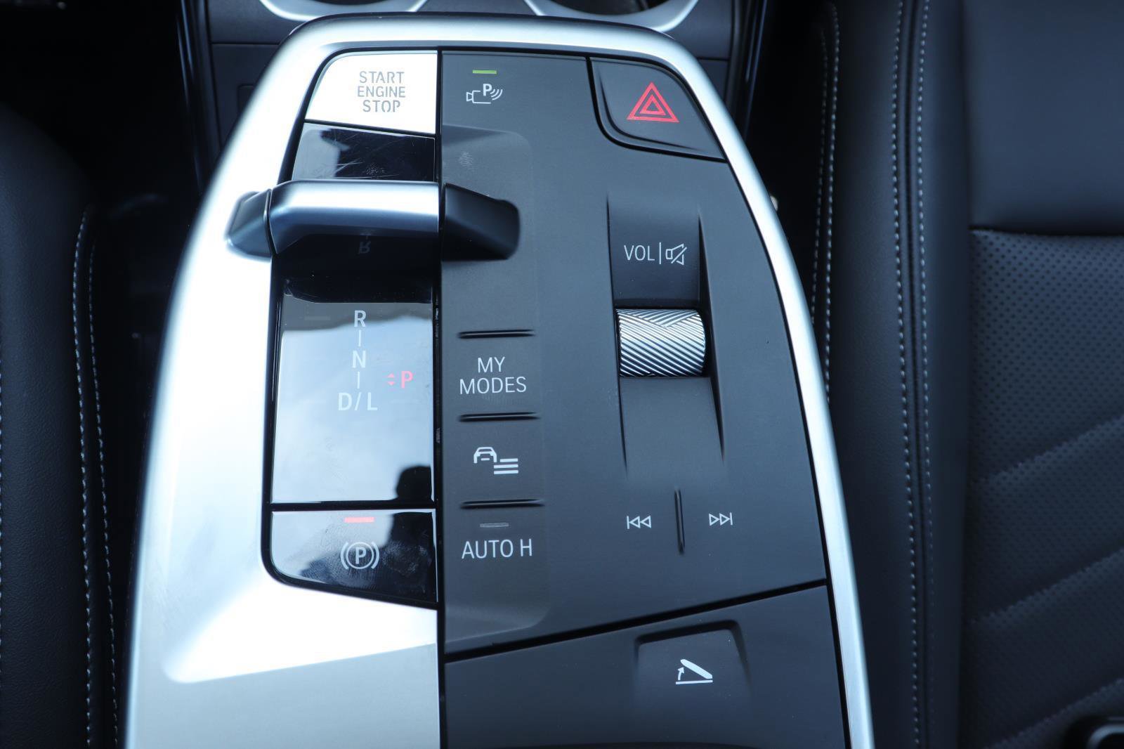 Used 2025 BMW X1 xDrive28i w/ Premium Package image 40