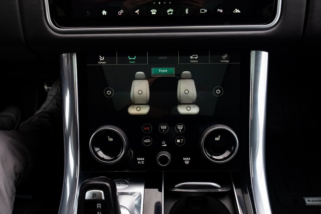 Used 2018 Land Rover Range Rover Sport HSE Dynamic image 16