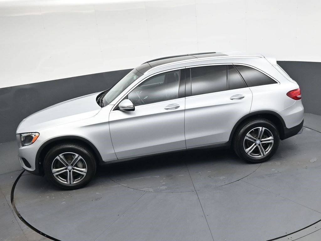 Used 2016 Mercedes-Benz GLC 300 4MATIC w/ Premium Package image 23