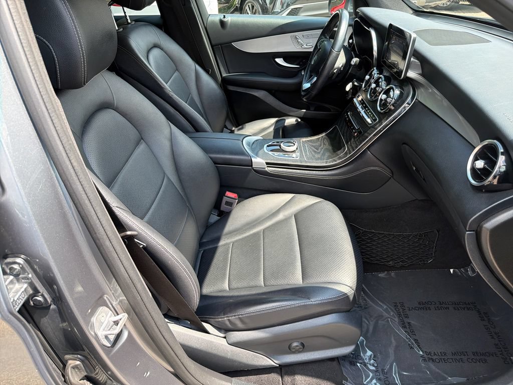 Used 2019 Mercedes-Benz GLC 300 image 13