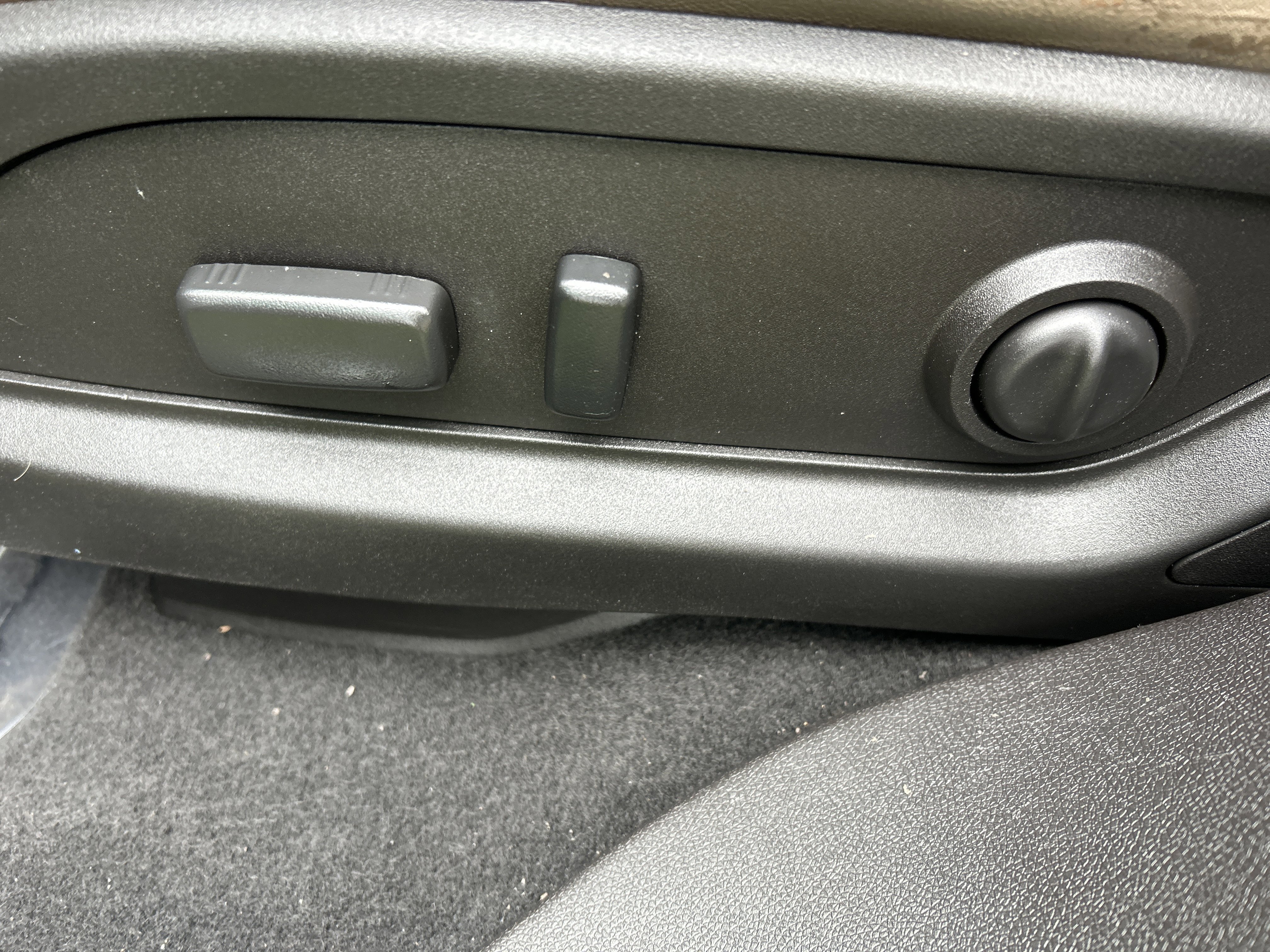 Used 2017 GMC Acadia Limited SLT image 12