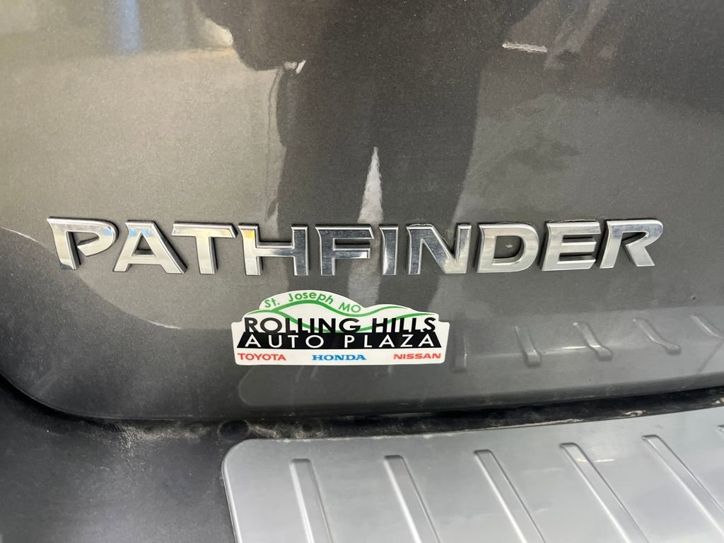 Used 2018 Nissan Pathfinder Platinum image 45
