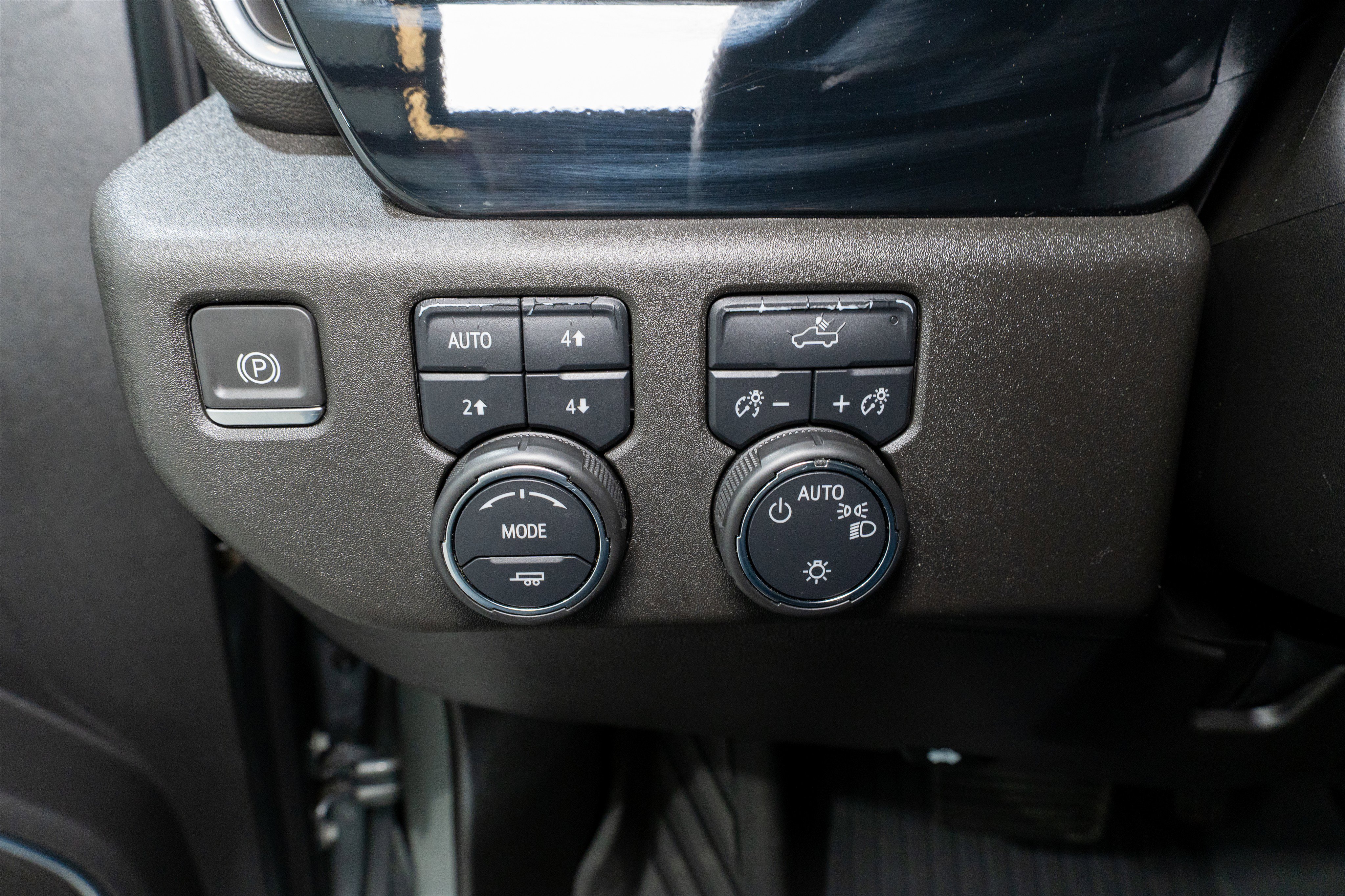 Used 2024 Chevrolet Silverado 1500 LT w/ Z71 Off-Road Package image 29