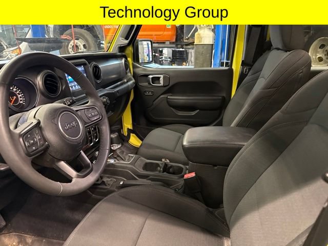 Used 2023 Jeep Gladiator Sport AWD/4WD image 7