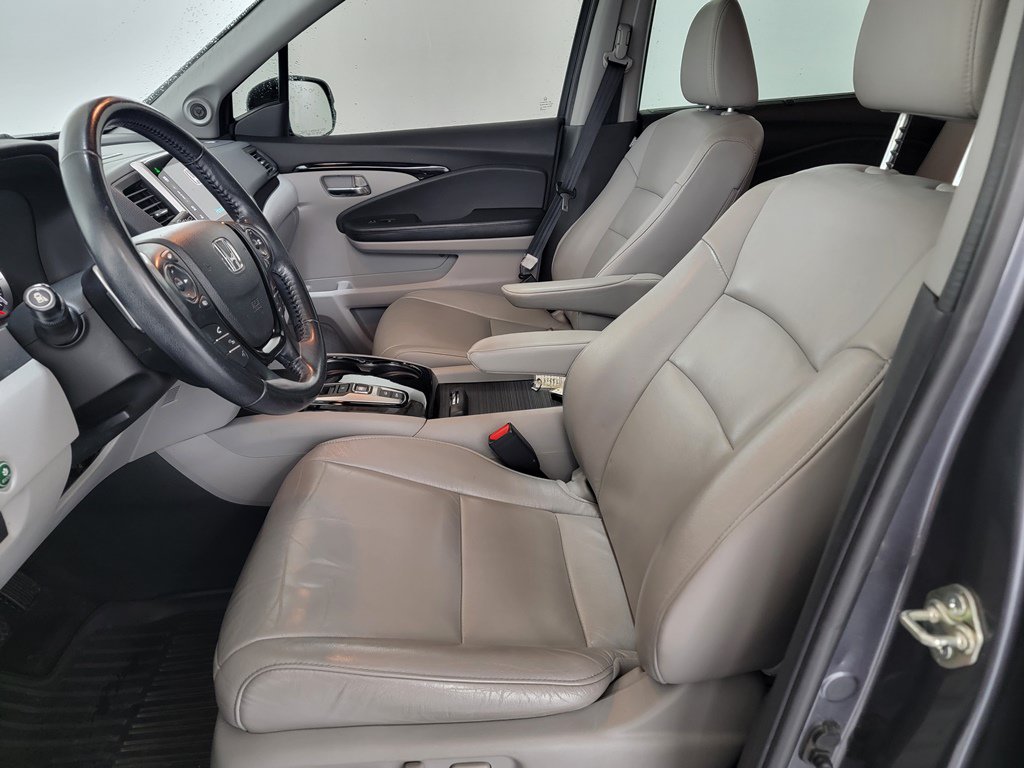 Used 2016 Honda Pilot Touring image 14