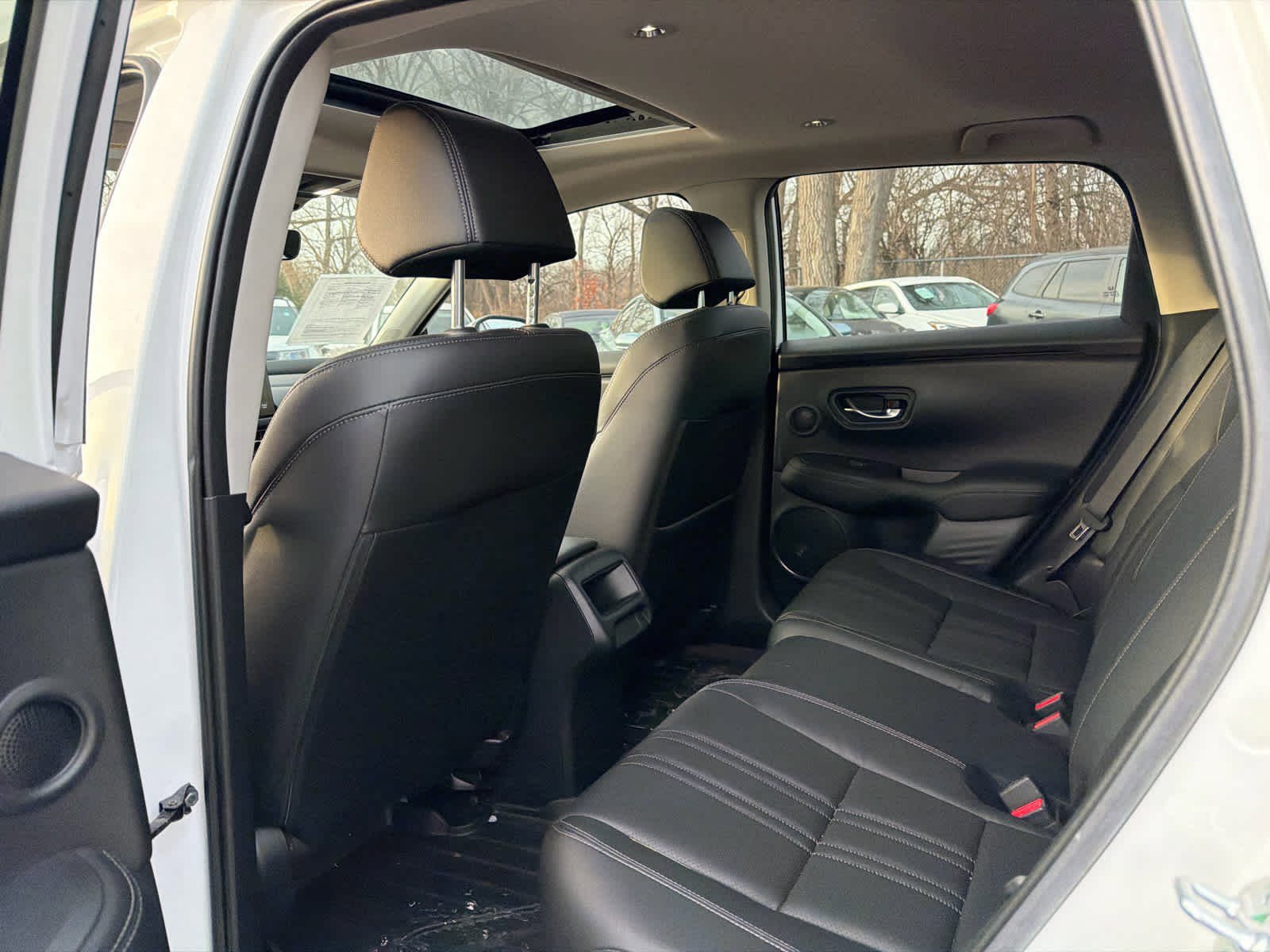 Used 2024 Honda HR-V EX-L image 6