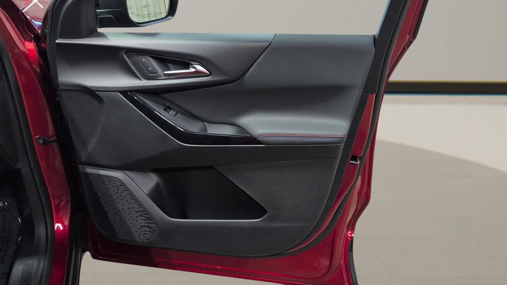 New 2026 Chevrolet Equinox RS w/ Convenience Package III FWD image 23