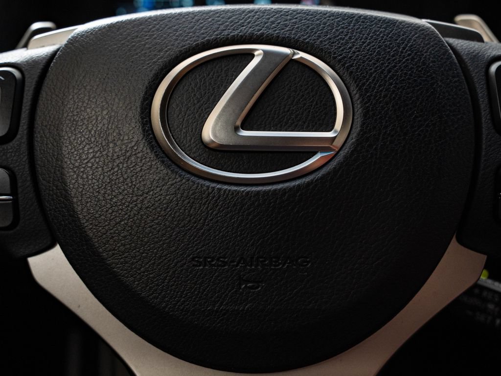 Used 2016 Lexus GS F RWD image 29