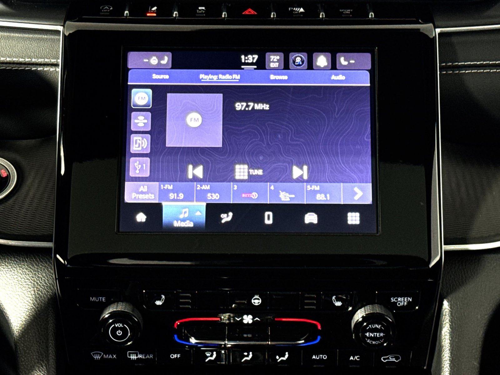 Used 2023 Jeep Grand Cherokee L Laredo AWD/4WD image 18
