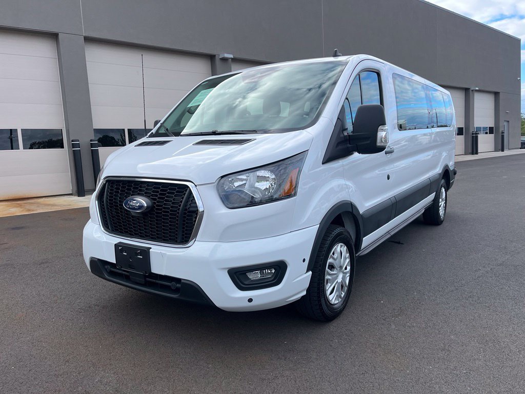 Used 2024 Ford Transit 350 XLT RWD image 3