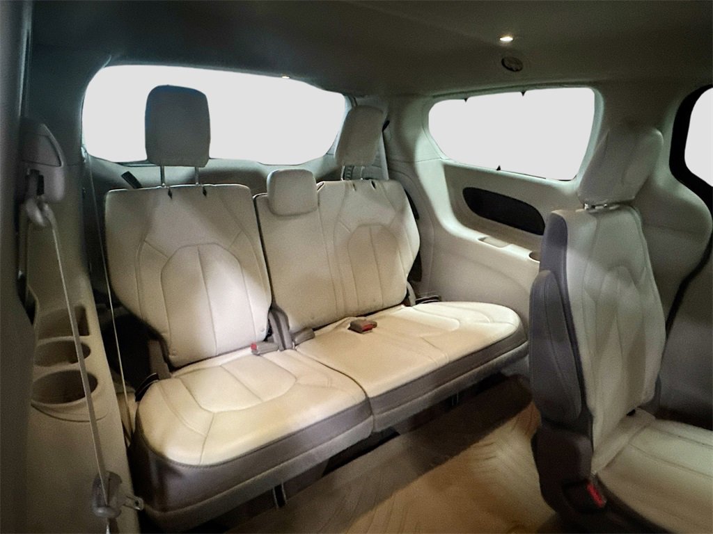 Used 2019 Chrysler Pacifica Touring-L Plus image 28