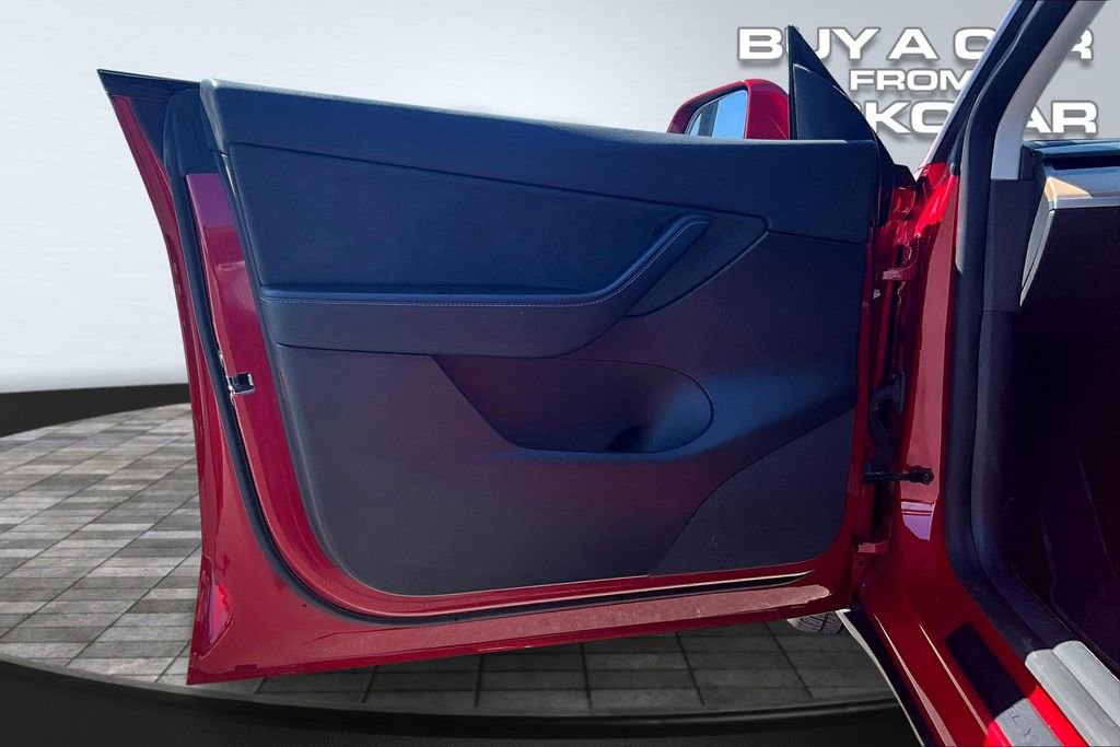 Used 2021 Tesla Model Y Long Range image 23