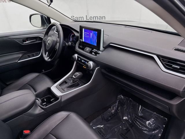 Used 2023 Toyota RAV4 XLE Premium image 29