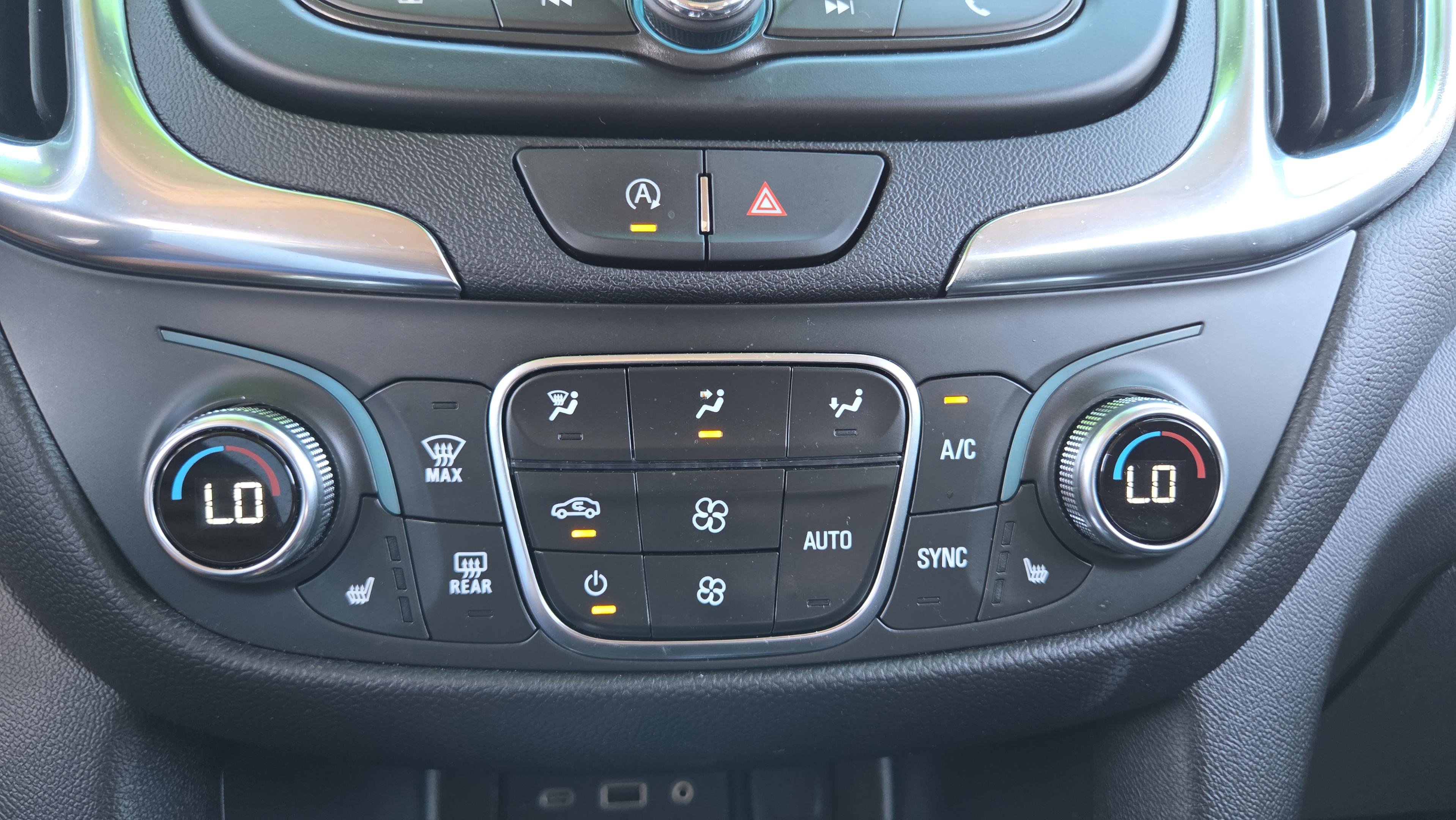 Used 2024 Chevrolet Equinox LT image 33