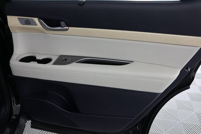 Used 2023 Hyundai Palisade Limited w/ Cargo Package image 30