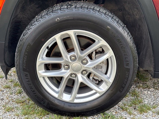 Used 2024 Jeep Grand Cherokee L Laredo w/ Luxury Tech Group I AWD/4WD image 13