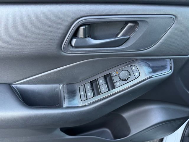 Certified 2025 Nissan Rogue S FWD image 12