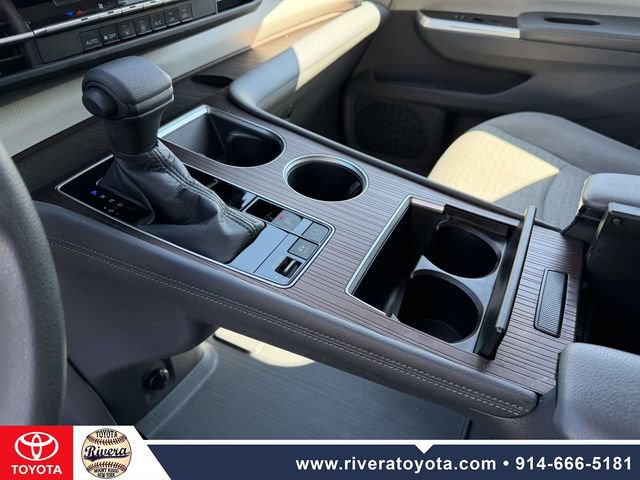 Used 2021 Toyota Sienna LE AWD/4WD image 22