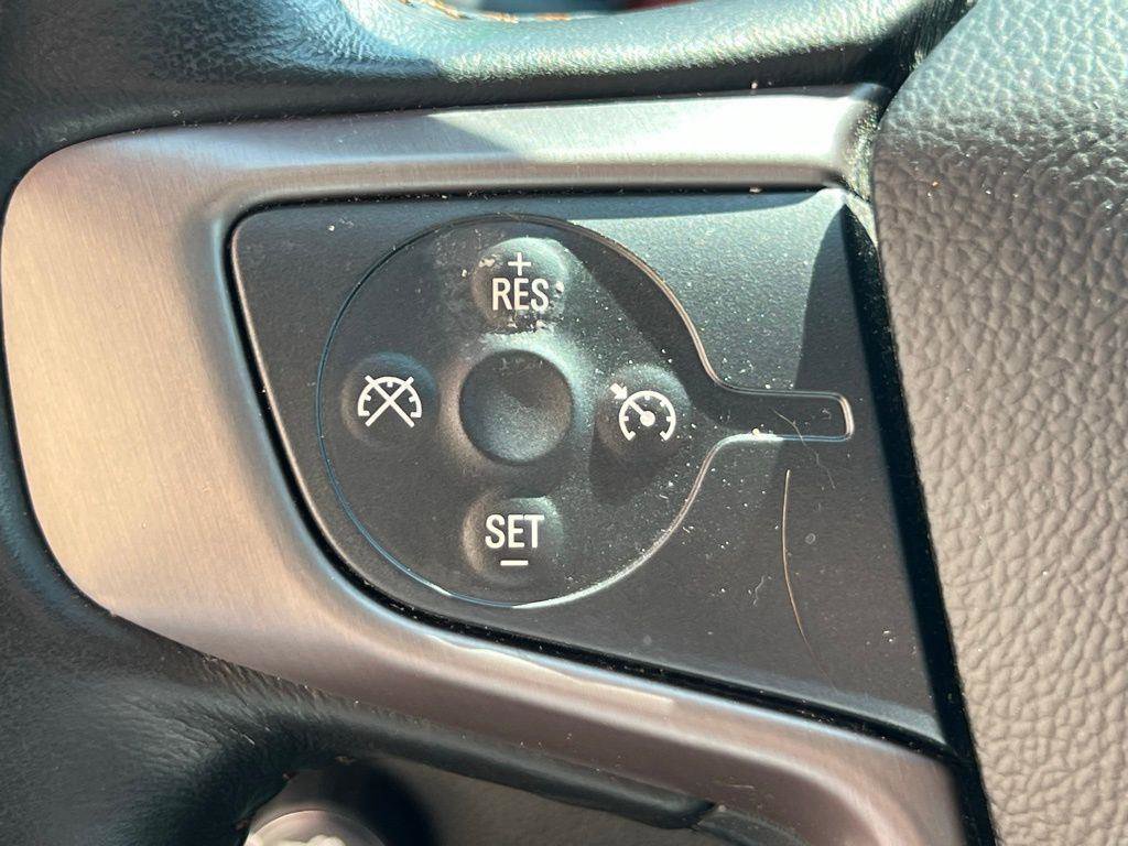 Used 2022 GMC Canyon AT4 image 32