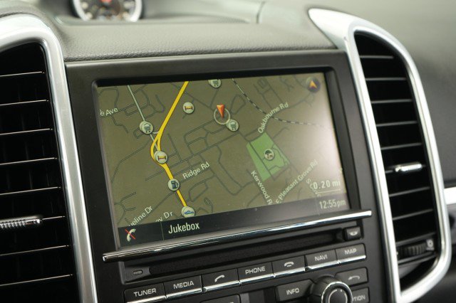 Used 2016 Porsche Cayenne image 42