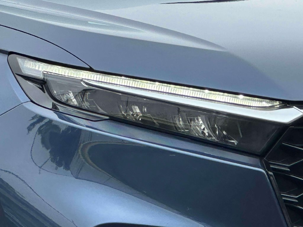 Certified 2025 Honda CR-V EX image 7
