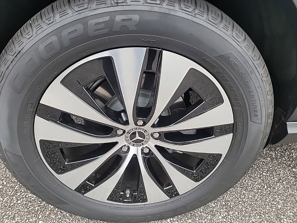 Used 2025 Mercedes-Benz GLE 350 4MATIC image 13