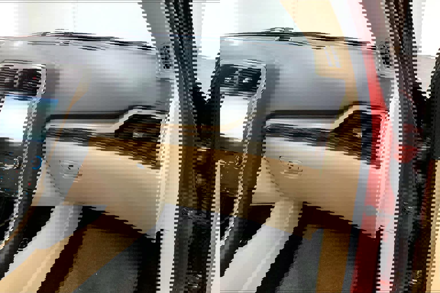 Used 2014 Ford Fusion SE w/ Equipment Group 202A image 15