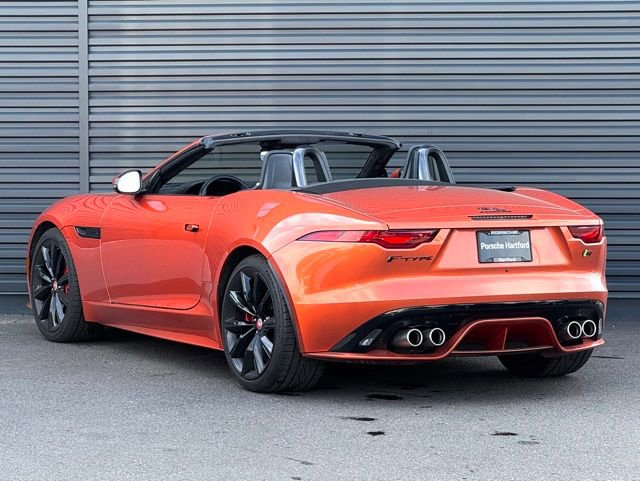 Used 2022 Jaguar F-TYPE R image 3