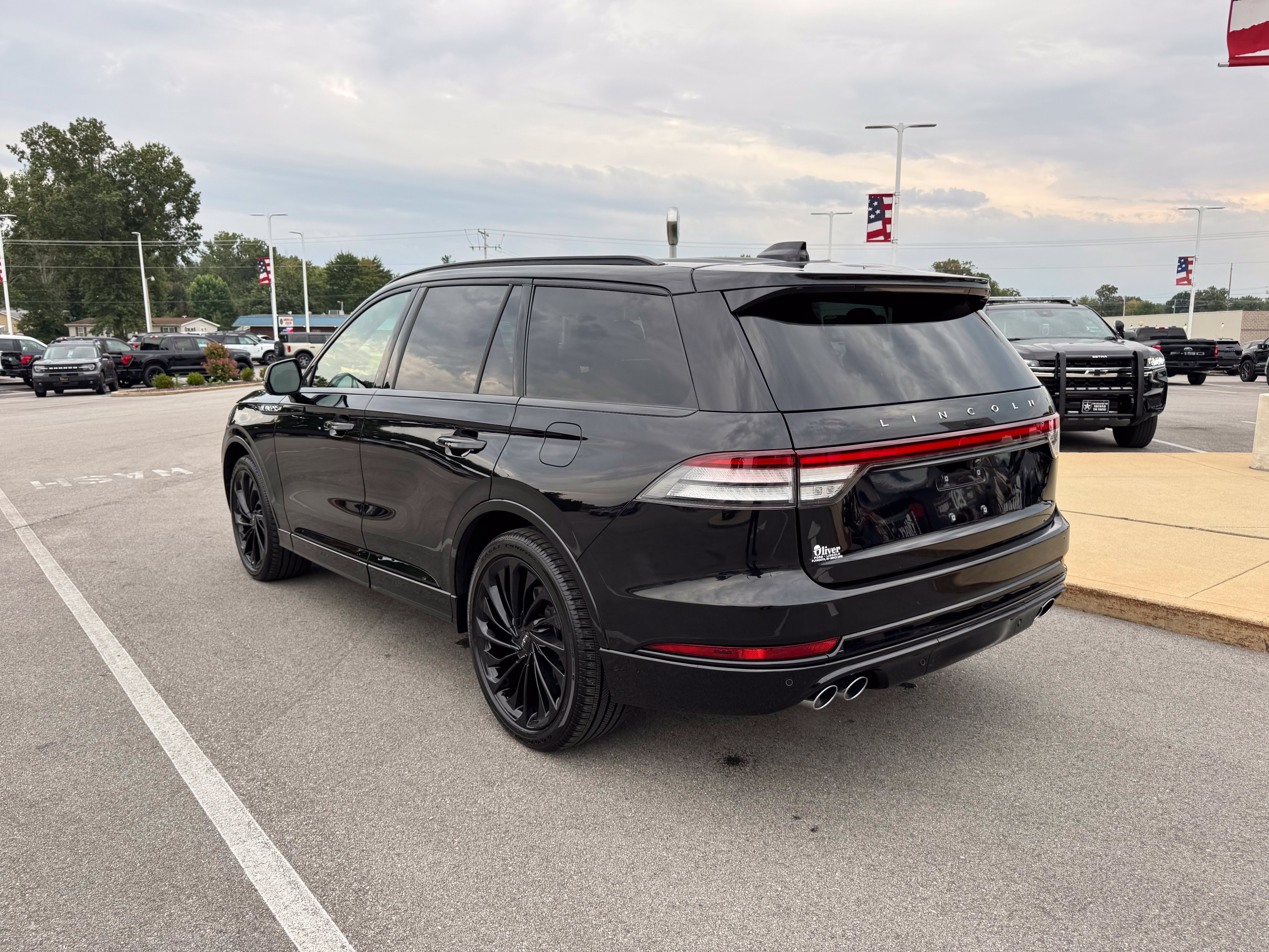 Used 2026 Lincoln Aviator Reserve AWD/4WD image 5