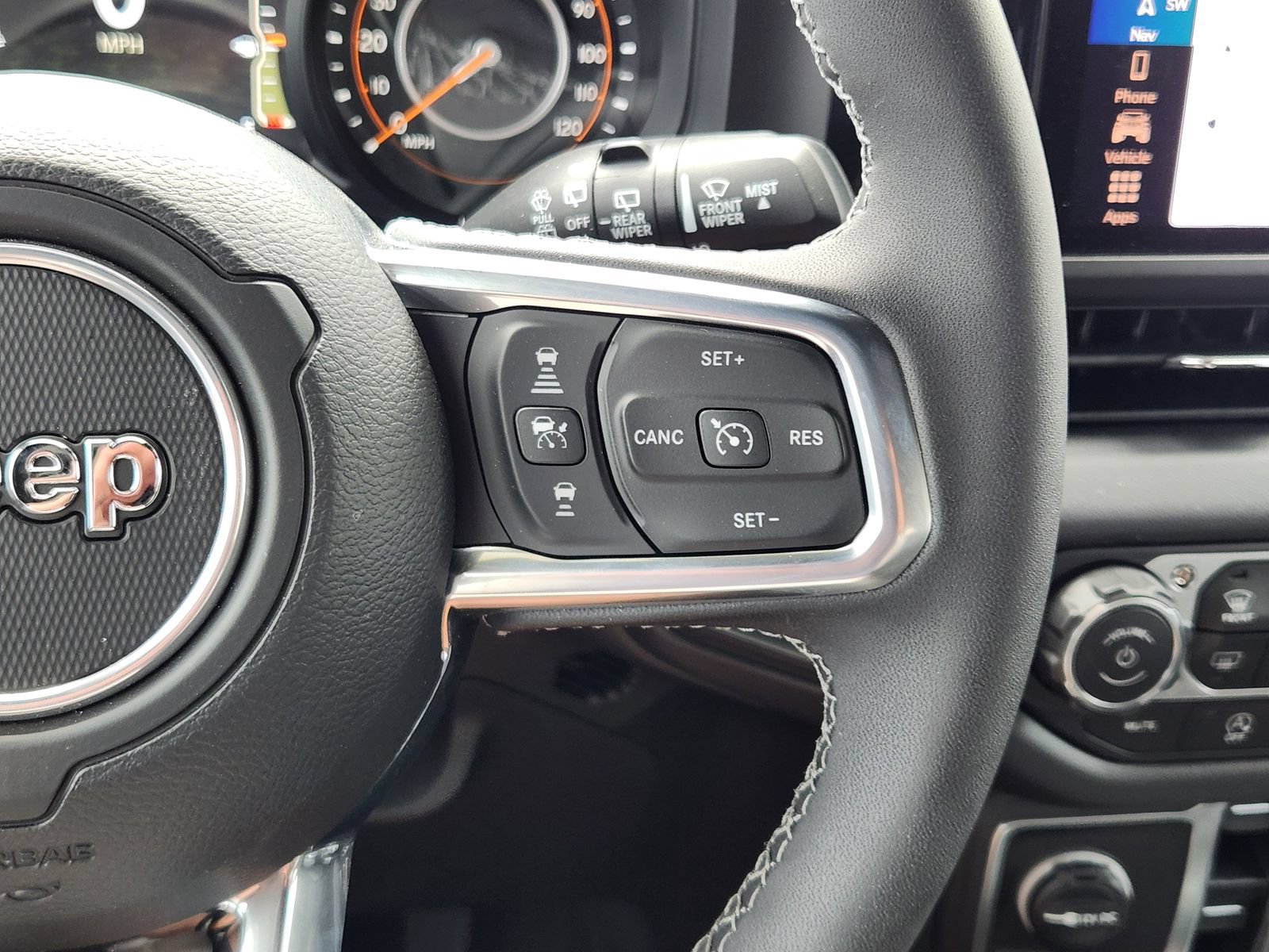 Used 2025 Jeep Wrangler Unlimited Sahara AWD/4WD image 35