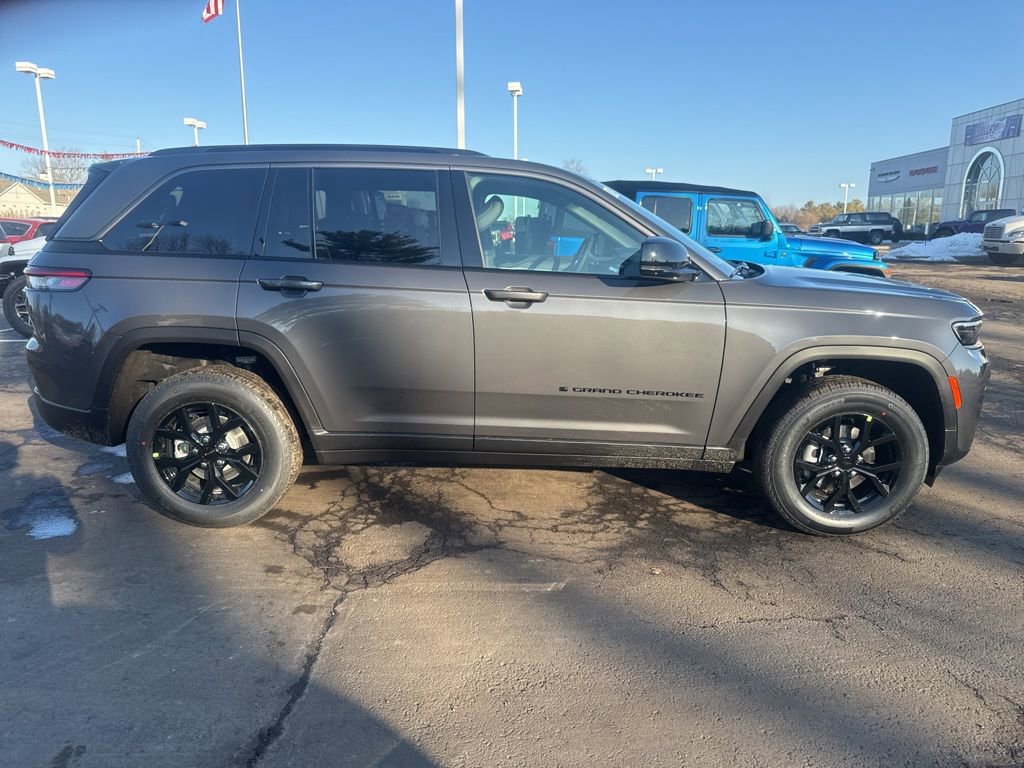 New 2026 Jeep Grand Cherokee Altitude AWD/4WD image 2