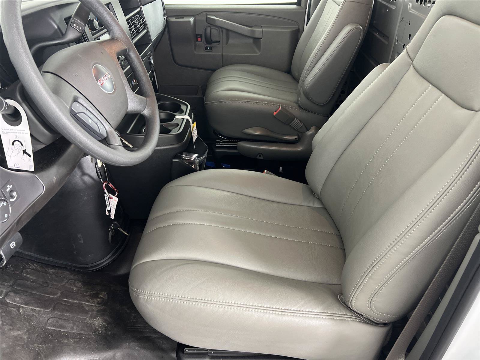 New 2025 GMC Savana 2500 w/ Driver Convenience Package RWD image 7