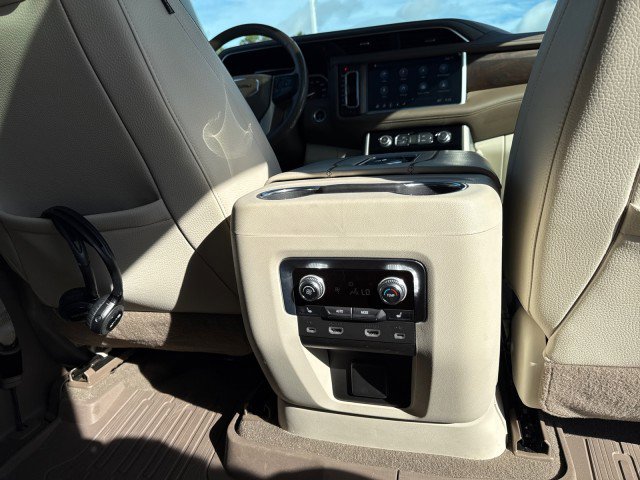 Used 2021 GMC Yukon Denali w/ Denali Ultimate Package image 17