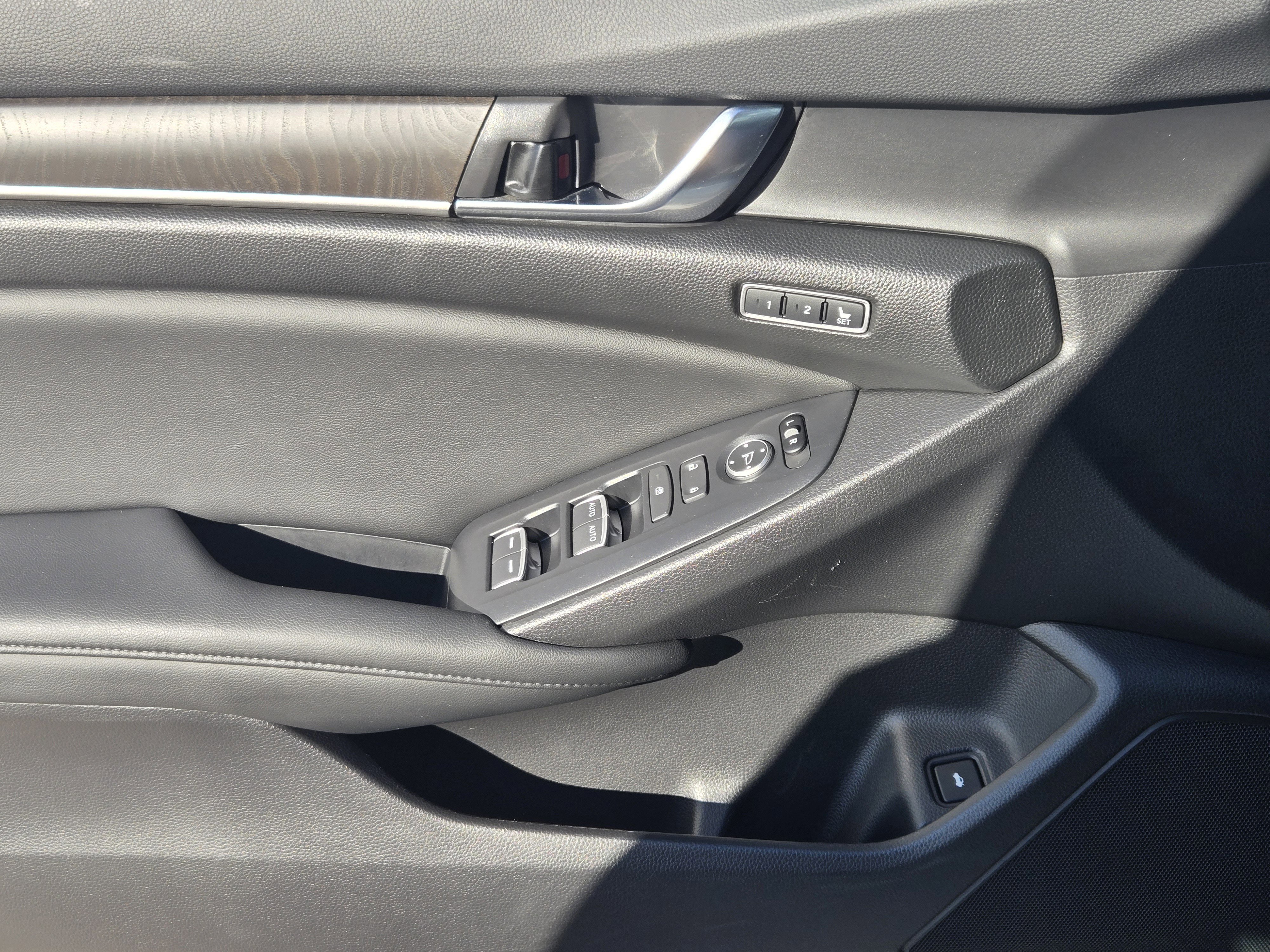 Used 2019 Honda Accord EX-L image 21