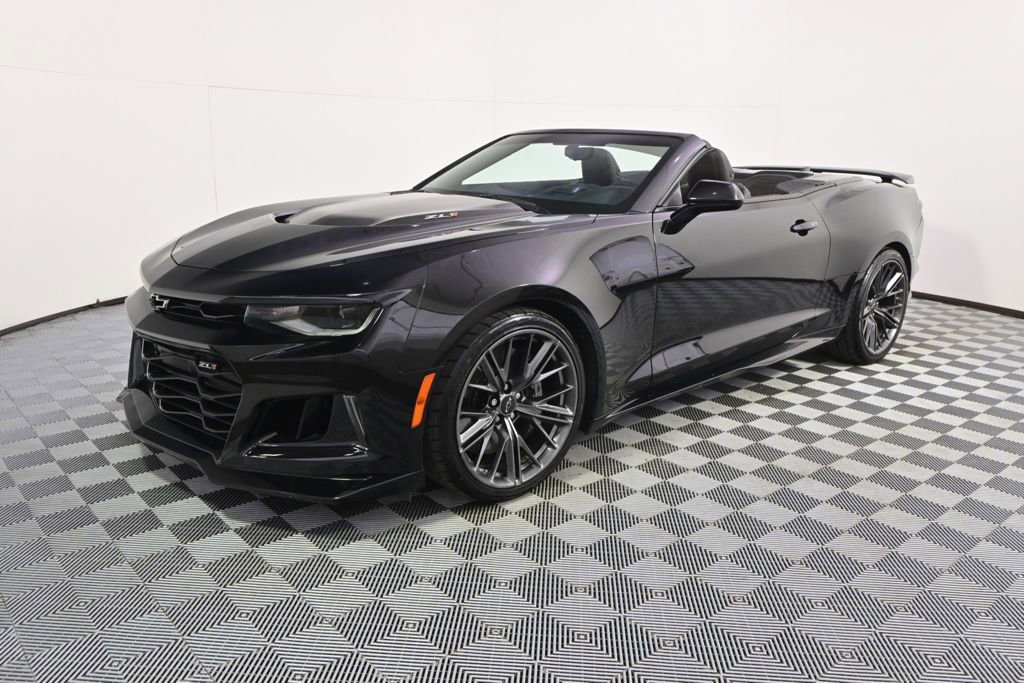 Used 2021 Chevrolet Camaro ZL1 image 2