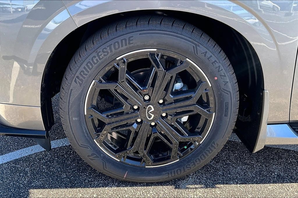 Used 2026 INFINITI QX80 4WD w/ Sport Exterior Package image 14