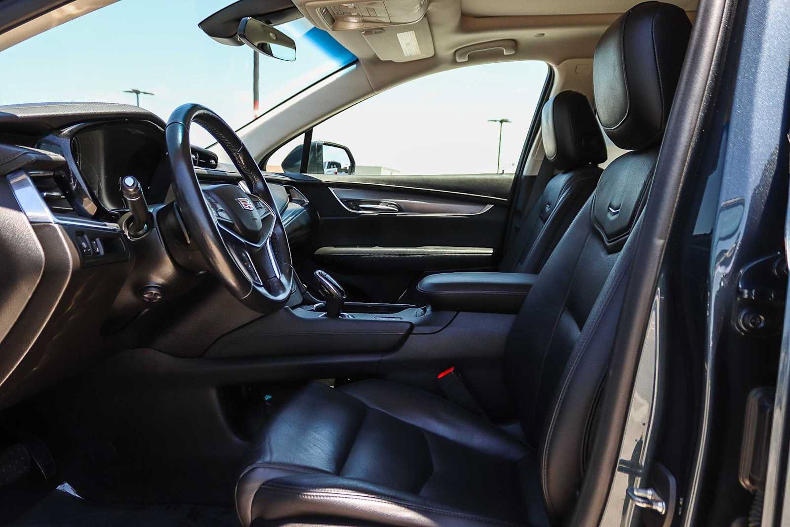 Used 2019 Cadillac XT5 Premium Luxury FWD image 17